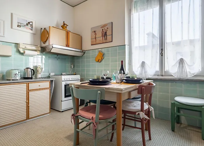 Апартаменты Guesthost - The Sailor's Terrace - Cozy Apt! *