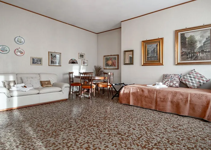 Апартаменты Guesthost - The Sailor's Terrace - Cozy Apt!