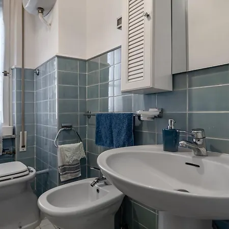 Guesthost - The Sailor's Terrace - Cozy Apt! * La Spezia